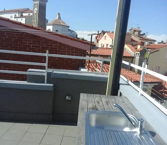 Sebastijan アパート *